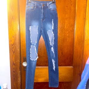 High rise jeans with holes